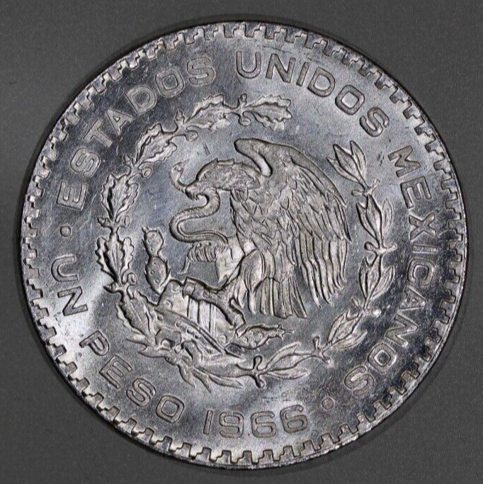 1966-M Brilliant Uncirculated LARGE Silver Mexico Un Peso Coin ~ Jose Morelos